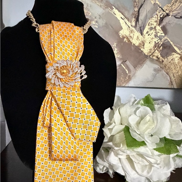 Jos. A. Bank Gold Geometric Scarf with Elegant Brooch - Picture 2 of 3